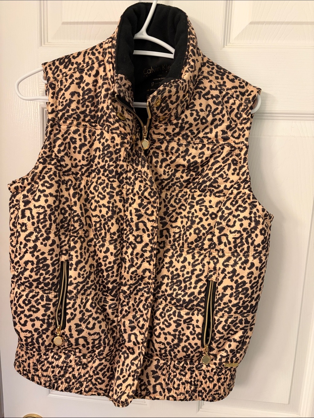 Calvin Klein Leopard-Print Quilted Vest - Beige & Black